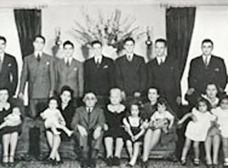 Schnitzer family portrait during early business years